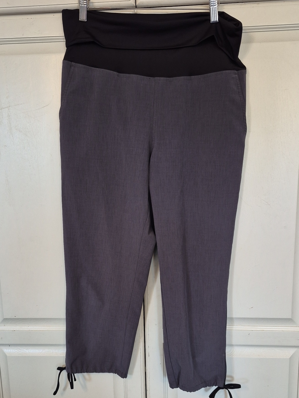 Gray Cropped Pull-On Pants with Black Fold-Over Waist